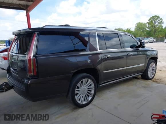 2016 Cadillac Escalade ESV Platinum с VIN 1GYS4KKJ8GR294939, выставлен на аукционе IAAI как лот 42754303 с пробегом 149 270 миль миль и . История ставок и продаж доступна на DreamBid. Изображение 14.