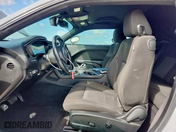 2021 Dodge Challenger SXT z VIN 2C3CDZAG8MH543202, wystawiony jako Copart lot #81424365 z przebiegiem 142 789 mil mil oraz Szkoda całkowita • Salvage title. Historia ofert i sprzedaży dostępna na DreamBid. Obrazek 7.