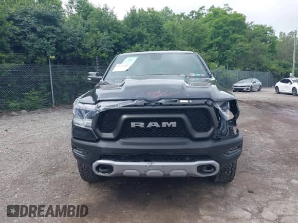 2019 Ram 1500 Rebel z VIN 1C6SRFLT1KN784936, wystawiony jako IAAI lot #42375986 z przebiegiem 78 539 mil mil oraz . Historia ofert i sprzedaży dostępna na DreamBid. Obrazek 13.