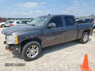 2011 Chevrolet Silverado 1500 LS z VIN 3GCPCREA8BG208329, wystawiony jako Copart lot #69698185 z przebiegiem 350 672 mil mil oraz Czysty tytuł • Clean title. Historia ofert i sprzedaży dostępna na DreamBid. Obrazek 1.