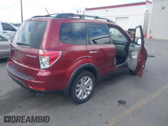 2012 Subaru Forester X Limited z VIN JF2SHBEC8CH455394, wystawiony jako IAAI lot #42730885 z przebiegiem 140 778 mil mil oraz . Historia ofert i sprzedaży dostępna na DreamBid. Obrazek 4.