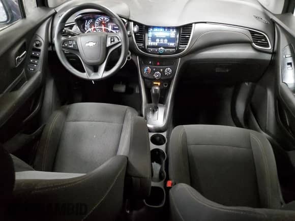 2019 Chevrolet Trax LS with VIN 3GNCJKSB8KL252810, listed as a Copart auction lot 83780995 with 68,134 mi miles and Clean title. Bid and sale history available at DreamBid. Image 8.