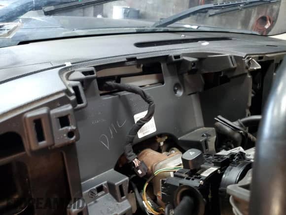 2011 Chevrolet Silverado 1500 LT с VIN 1GCRKSE31BZ123126, выставлен на аукционе Copart как лот 64553905 с пробегом Не указан миль и На запчасти • Non repairable. История ставок и продаж доступна на DreamBid. Изображение 9.