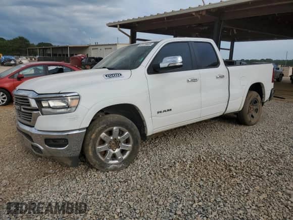 2020 Ram 1500 Laramie с VIN 1C6SRFDT6LN307337, выставлен на аукционе Copart как лот 65579805 с пробегом 142 271 миль миль и Чистый • Clean title. История ставок и продаж доступна на DreamBid. Изображение 1.