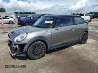2018 MINI Hardtop Cooper S z VIN WMWXP7C54J2A49170, wystawiony jako Copart lot #68744465 z przebiegiem 63 160 mil mil oraz Szkoda całkowita • Salvage title. Historia ofert i sprzedaży dostępna na DreamBid. Obrazek 1.
