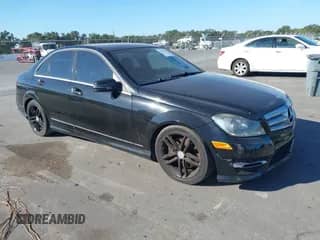 2013 Mercedes-Benz C 300 Sport с VIN WDDGF8AB1DR251323, выставлен на аукционе IAAI как лот 43537577 с пробегом Не указан миль и . История ставок и продаж доступна на DreamBid. Изображение 1.