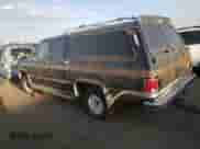 1988 Chevrolet Suburban с VIN 1GBEV16K7JF127952, выставлен на аукционе Copart как лот 76145144 с пробегом 942 545 миль миль и Чистый • Clean title. История ставок и продаж доступна на DreamBid. Изображение 2.