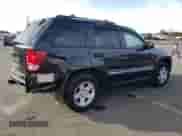 2010 Jeep Grand Cherokee Laredo с VIN 1J4PR4GKXAC139324, выставлен на аукционе Copart как лот 82410215 с пробегом 251 394 миль миль и Списание • Salvage title. История ставок и продаж доступна на DreamBid. Изображение 3.