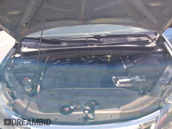 2010 Honda Odyssey LX with VIN 5FNRL3H20AB098004, listed as a IAAI auction lot 43063798 with 178,725 mi miles and . Bid and sale history available at DreamBid. Image 10.