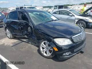 2011 Mercedes-Benz C 300 Sport z VIN WDDGF5EB3BA433786, wystawiony jako IAAI lot #43061157 z przebiegiem 161 368 mil mil oraz . Historia ofert i sprzedaży dostępna na DreamBid. Obrazek 1.