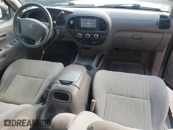 2004 Toyota Tundra SR5 z VIN 5TBBT44184S439680, wystawiony jako Copart lot #69971965 z przebiegiem 219 367 mil mil oraz Czysty tytuł • Clean title. Historia ofert i sprzedaży dostępna na DreamBid. Obrazek 8.