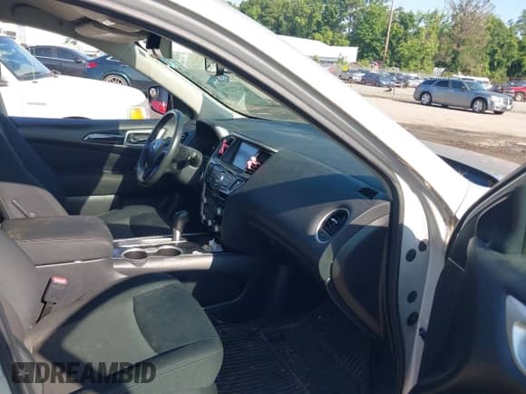 2017 Nissan Pathfinder Platinum с VIN 5N1DR2MN7HC621847, выставлен на аукционе IAAI как лот 42627275 с пробегом 108 348 миль миль и . История ставок и продаж доступна на DreamBid. Изображение 5.