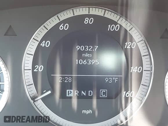 2009 Mercedes-Benz C 300 Sport z VIN WDDGF81X19F261502, wystawiony jako IAAI lot #42964093 z przebiegiem 106 395 mil mil oraz . Historia ofert i sprzedaży dostępna na DreamBid. Obrazek 15.