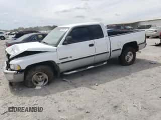 1998 Dodge 1500 с VIN 3B7HC13Z0WG224352, выставлен на аукционе Copart как лот 70655734 с пробегом 231 762 миль миль и Чистый • Clean title. История ставок и продаж доступна на DreamBid. Изображение 1.