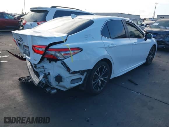 2019 Toyota Camry SE z VIN 4T1B11HK7KU827762, wystawiony jako IAAI lot #43355040 z przebiegiem 111 335 mil mil oraz . Historia ofert i sprzedaży dostępna na DreamBid. Obrazek 4.