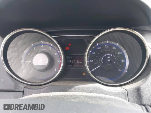 2011 Hyundai Sonata SE z VIN 5NPEC4AC3BH135539, wystawiony jako IAAI lot #42770517 z przebiegiem 123 982 mil mil oraz . Historia ofert i sprzedaży dostępna na DreamBid. Obrazek 7.