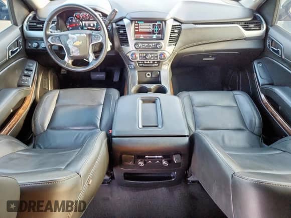 2019 Chevrolet Suburban LT с VIN 1GNSKHKC6KR335603, выставлен на аукционе Copart как лот 71271655 с пробегом 135 821 миль миль и Списание • Salvage title. История ставок и продаж доступна на DreamBid. Изображение 8.
