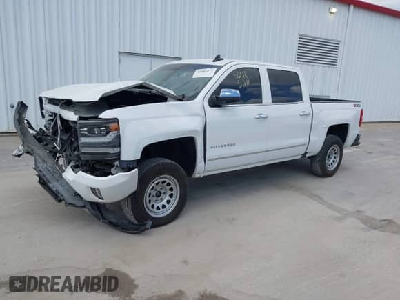 2018 Chevrolet Silverado 1500 LTZ z VIN 3GCUKSECXJG531357, wystawiony jako IAAI lot #42985211 z przebiegiem 107 353 mil mil oraz . Historia ofert i sprzedaży dostępna na DreamBid. Obrazek 17.