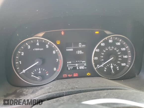 2018 Hyundai Elantra SE z VIN KMHD74LF5JU668225, wystawiony jako Copart lot #81283115 z przebiegiem 61 890 mil mil oraz Czysty tytuł • Clean title. Historia ofert i sprzedaży dostępna na DreamBid. Obrazek 9.