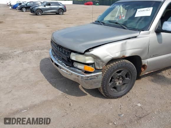 2002 Chevrolet Silverado 1500 LS с VIN 2GCEC19T121299523, выставлен на аукционе IAAI как лот 42681962 с пробегом Не указан миль и . История ставок и продаж доступна на DreamBid. Изображение 6.
