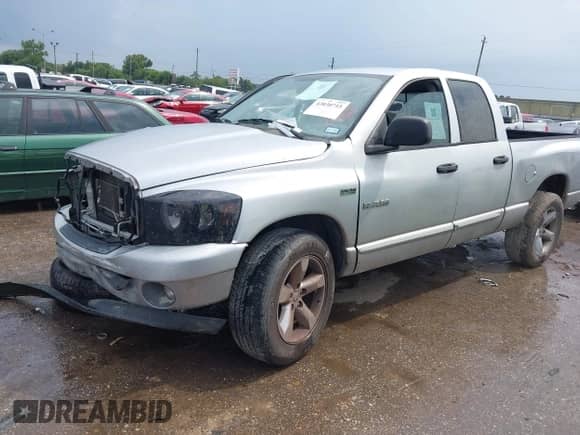 2008 Dodge 1500 SLT с VIN 1D7HA18288S615607, выставлен на аукционе IAAI как лот 43030715 с пробегом 220 803 миль миль и . История ставок и продаж доступна на DreamBid. Изображение 17.