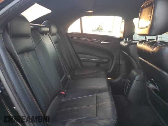 2016 Chrysler 300 S с VIN 2C3CCAGG2GH270323, выставлен на аукционе Copart как лот 81271125 с пробегом 102 261 миль миль и Списание • Salvage title. История ставок и продаж доступна на DreamBid. Изображение 10.