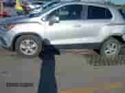 2017 Chevrolet Trax LT z VIN 3GNCJLSB2HL132693, wystawiony jako IAAI lot #43082398 z przebiegiem 71 625 mil mil oraz . Historia ofert i sprzedaży dostępna na DreamBid. Obrazek 14.