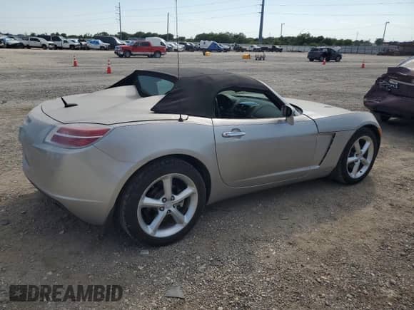2009 Saturn Sky with VIN 1G8MN35B69Y101096, listed as a Copart auction lot 68100674 with 37,005 mi miles and Clean title. Bid and sale history available at DreamBid. Image 3.