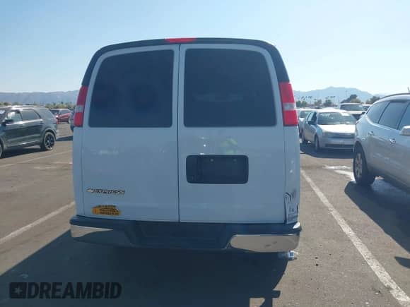 2020 Chevrolet Express Passenger LT с VIN 1GAZGPFG0L1246277, выставлен на аукционе IAAI как лот 41466764 с пробегом 270 954 миль миль и . История ставок и продаж доступна на DreamBid. Изображение 16.