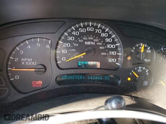 2003 GMC Sierra 1500 SLT с VIN 2GTEK19T031155644, выставлен на аукционе Copart как лот 71902745 с пробегом 142 466 миль миль и Списание • Salvage title. История ставок и продаж доступна на DreamBid. Изображение 9.
