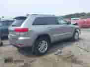 2018 Jeep Grand Cherokee Laredo z VIN 1C4RJEAG2JC172558, wystawiony jako IAAI lot #43256975 z przebiegiem 97 436 mil mil oraz . Historia ofert i sprzedaży dostępna na DreamBid. Obrazek 4.