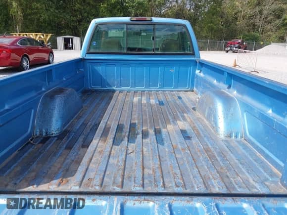 1997 Chevrolet Silverado 1500 с VIN 1GCEK14M6VZ205201, выставлен на аукционе IAAI как лот 43348974 с пробегом 187 612 миль миль и . История ставок и продаж доступна на DreamBid. Изображение 8.