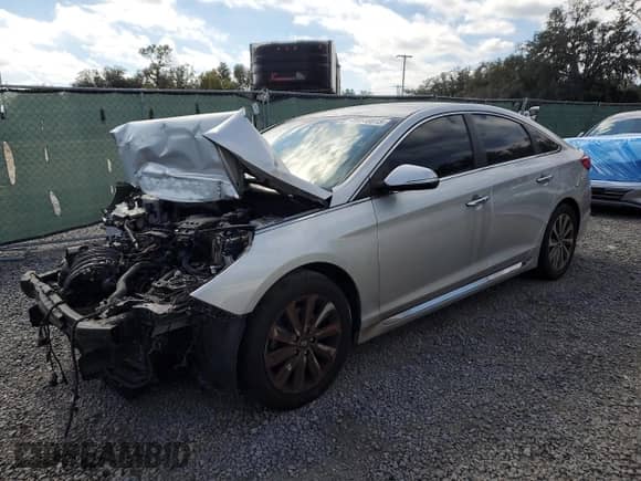 2015 Hyundai Sonata Sport z VIN 5NPE34AF0FH132551, wystawiony jako Copart lot #89548815 z przebiegiem 83 512 mil mil oraz Szkoda całkowita • Salvage title. Historia ofert i sprzedaży dostępna na DreamBid. Obrazek 1.