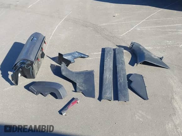 2017 Toyota Tacoma SR5 with VIN 5TFRZ5CN6HX040149, listed as a IAAI auction lot 43439836 with 103,650 mi miles and . Bid and sale history available at DreamBid. Image 12.