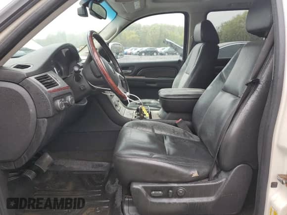 2009 Cadillac Escalade с VIN 1GYFK43589R134003, выставлен на аукционе Copart как лот 55683485 с пробегом 237 807 миль миль и Чистый • Clean title. История ставок и продаж доступна на DreamBid. Изображение 7.