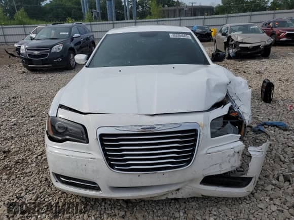 2014 Chrysler 300 S с VIN 2C3CCABGXEH365412, выставлен на аукционе Copart как лот 65594685 с пробегом 184 339 миль миль и Списание • Salvage title. История ставок и продаж доступна на DreamBid. Изображение 5.