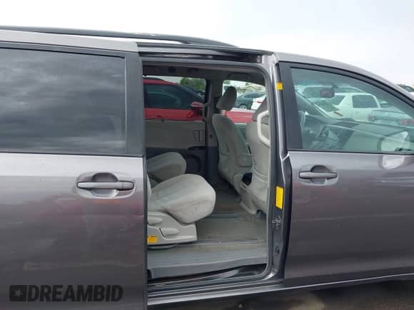 2011 Toyota Sienna LE with VIN 5TDKK3DC4BS115497, listed as a IAAI auction lot 43418393 with 254,119 mi miles and . Bid and sale history available at DreamBid. Image 8.
