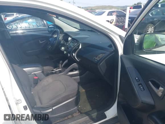 2010 Hyundai Tucson GLS с VIN KM8JT3AC1AU095728, выставлен на аукционе IAAI как лот 42796220 с пробегом 196 644 миль миль и . История ставок и продаж доступна на DreamBid. Изображение 5.