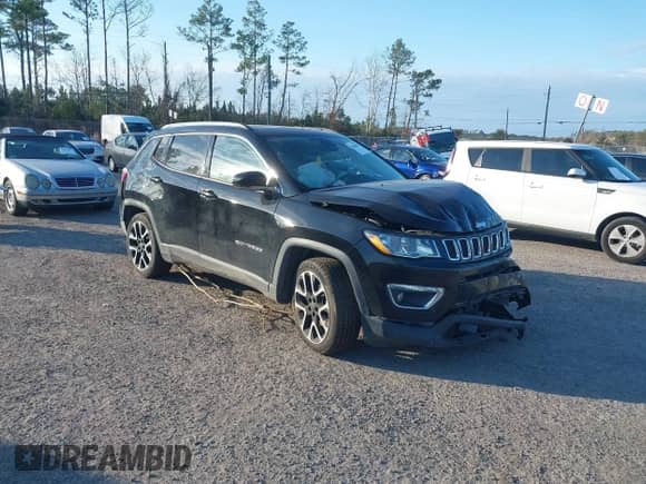 2019 Jeep Compass Limited with VIN 3C4NJCCBXKT613489, listed as a IAAI auction lot 41308800 with 94,129 mi miles and . Bid and sale history available at DreamBid. Image 1.