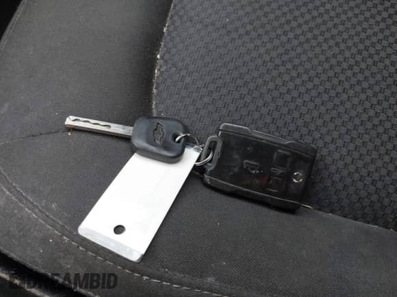 2015 Chevrolet Colorado 2WD LT z VIN 1GCGSBEA2F1217266, wystawiony jako IAAI lot #43018654 z przebiegiem 150 116 mil mil oraz . Historia ofert i sprzedaży dostępna na DreamBid. Obrazek 11.