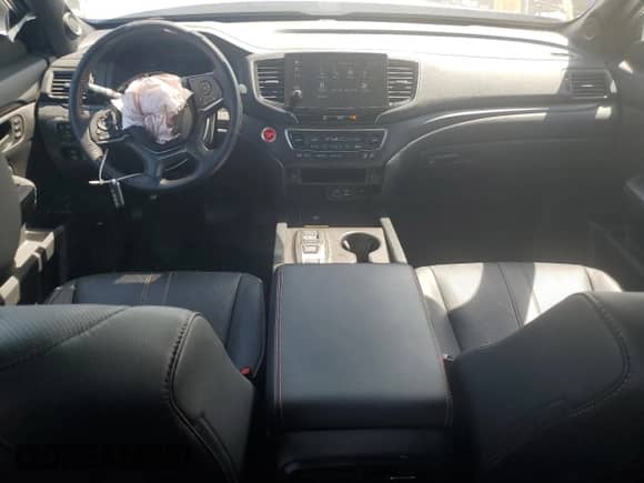 2024 Honda Passport TrailSport с VIN 5FNYF8H63RB007483, выставлен на аукционе Copart как лот 70430975 с пробегом 27 185 миль миль и Списание • Salvage title. История ставок и продаж доступна на DreamBid. Изображение 8.