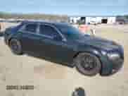 2013 Chrysler 300 S z VIN 2C3CCABT3DH690320, wystawiony jako Copart lot #48548405 z przebiegiem 163 667 mil mil oraz Szkoda całkowita • Salvage title. Historia ofert i sprzedaży dostępna na DreamBid. Obrazek 4.