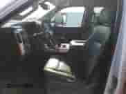 2017 Chevrolet Silverado 3500HD LTZ с VIN 1GC4K0CY7HF239941, выставлен на аукционе Copart как лот 65527224 с пробегом 109 854 миль миль и Списание • Salvage title. История ставок и продаж доступна на DreamBid. Изображение 7.