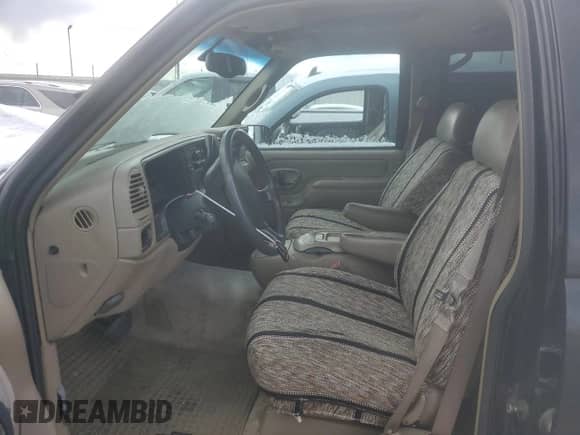 1997 Chevrolet Suburban with VIN 3GNFK16RXVG133472, listed as a Copart auction lot 48998175 with 180,543 mi miles and Salvage title. Bid and sale history available at DreamBid. Image 7.