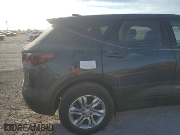 2019 Chevrolet Blazer z VIN 3GNKBBRA2KS685499, wystawiony jako Copart lot #42541205 z przebiegiem Nie podano mil oraz Nie do naprawy • Non repairable. Historia ofert i sprzedaży dostępna na DreamBid. Obrazek 13.