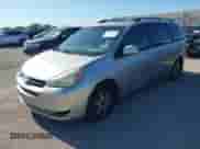 2004 Toyota Sienna XLE z VIN 5TDZA22C44S045985, wystawiony jako IAAI lot #42528082 z przebiegiem 206 894 mil mil oraz . Historia ofert i sprzedaży dostępna na DreamBid. Obrazek 6.