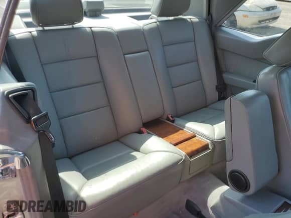 1993 Mercedes-Benz 300 с VIN WDBEA52E6PB970019, выставлен на аукционе Copart как лот 62344515 с пробегом 180 400 миль миль и Чистый • Clean title. История ставок и продаж доступна на DreamBid. Изображение 10.