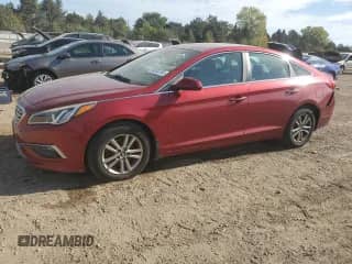 2015 Hyundai Sonata SE z VIN 5NPE24AF9FH182626, wystawiony jako Copart lot #84282245 z przebiegiem 98 199 mil mil oraz Szkoda całkowita • Salvage title. Historia ofert i sprzedaży dostępna na DreamBid. Obrazek 1.