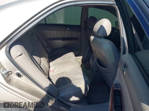 2005 Toyota Camry LE with VIN 4T1BF30K85U609522, listed as a IAAI auction lot 42965085 with 164,975 mi miles and . Bid and sale history available at DreamBid. Image 8.
