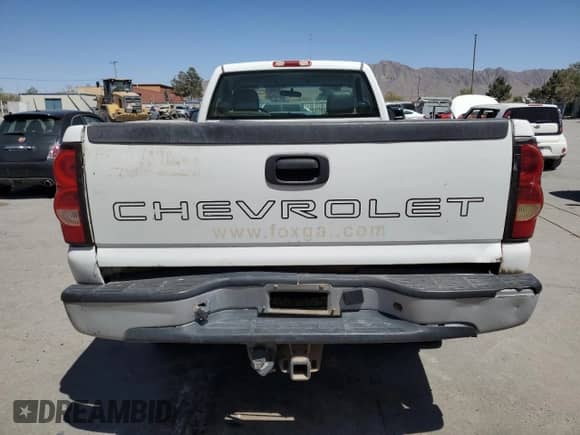 2006 Chevrolet Silverado 2500HD LS с VIN 1GCHC24U96E168606, выставлен на аукционе Copart как лот 54759125 с пробегом 316 704 миль миль и Чистый • Clean title. История ставок и продаж доступна на DreamBid. Изображение 6.